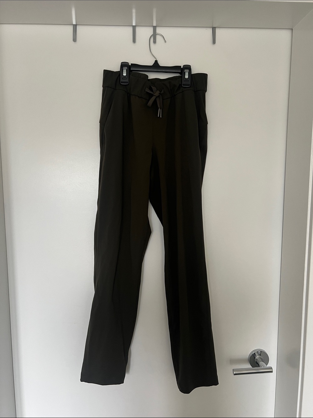 Lululemon Olive Drawstring On The Fly 3/4 Length Pants